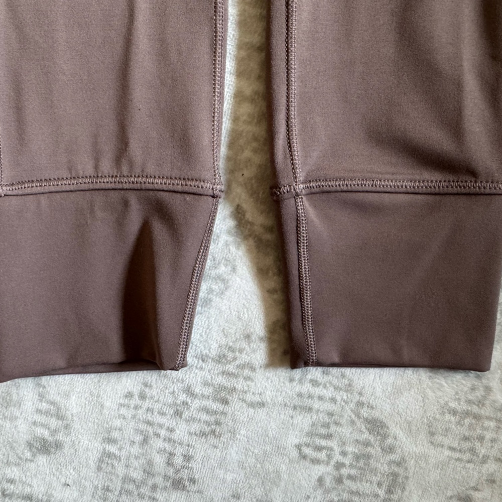 Vuori Daily Form Leggings Huckleberry XS - Picture 6 of 13